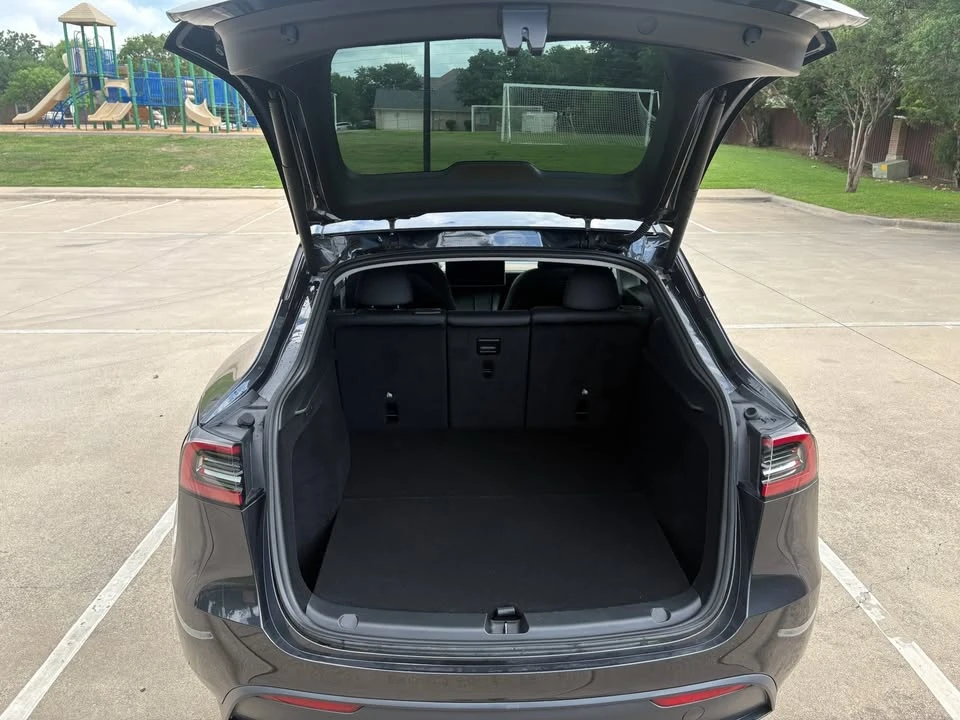 2024 Tesla Model Y - Image 9 of 16
