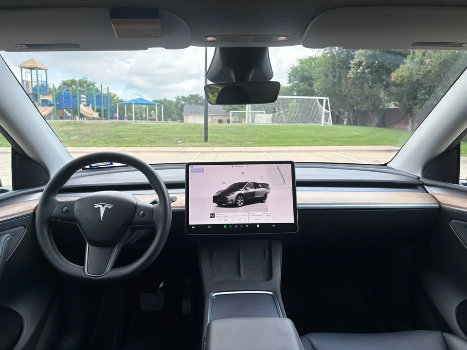 2024 Tesla Model Y - Image 10 of 16