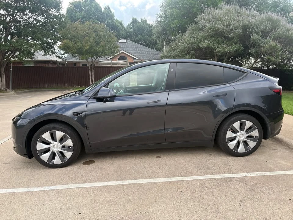 2024 Tesla Model Y - Image 2 of 16