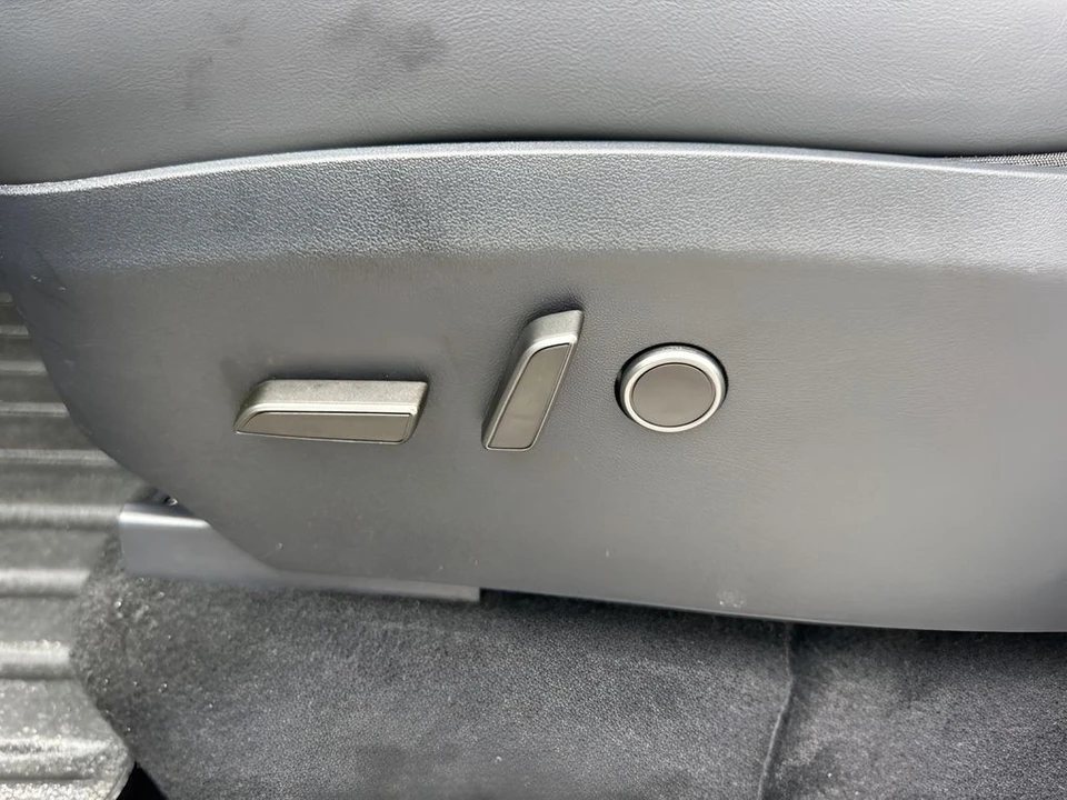 2024 Tesla Model Y - Image 10 of 21