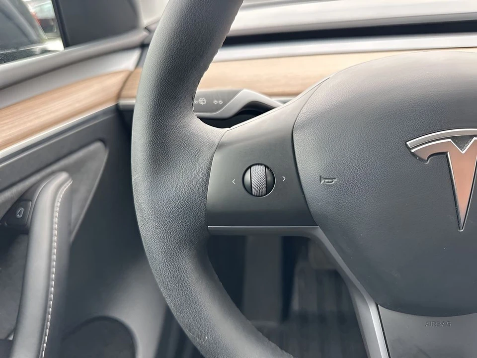 2024 Tesla Model Y - Image 15 of 21