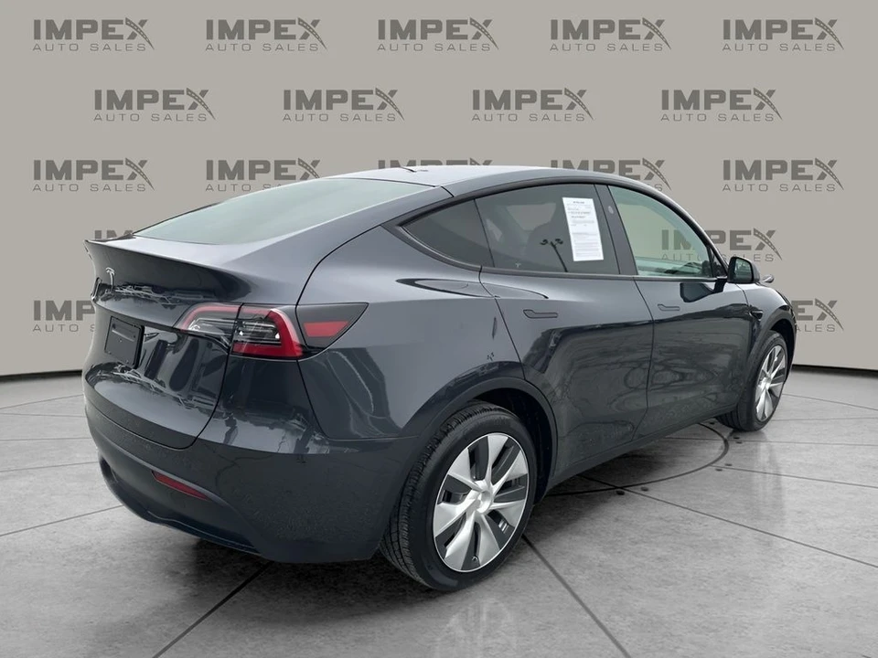 2024 Tesla Model Y - Image 5 of 12