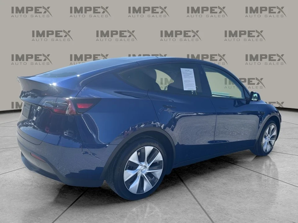 2024 Tesla Model Y - Image 5 of 12