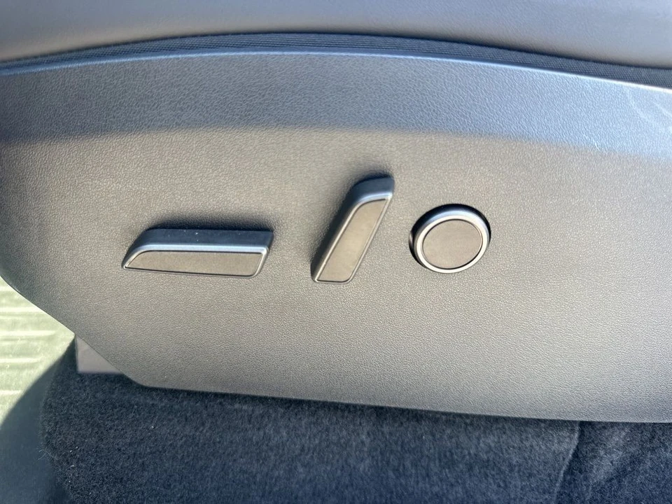 2024 Tesla Model Y - Image 10 of 12