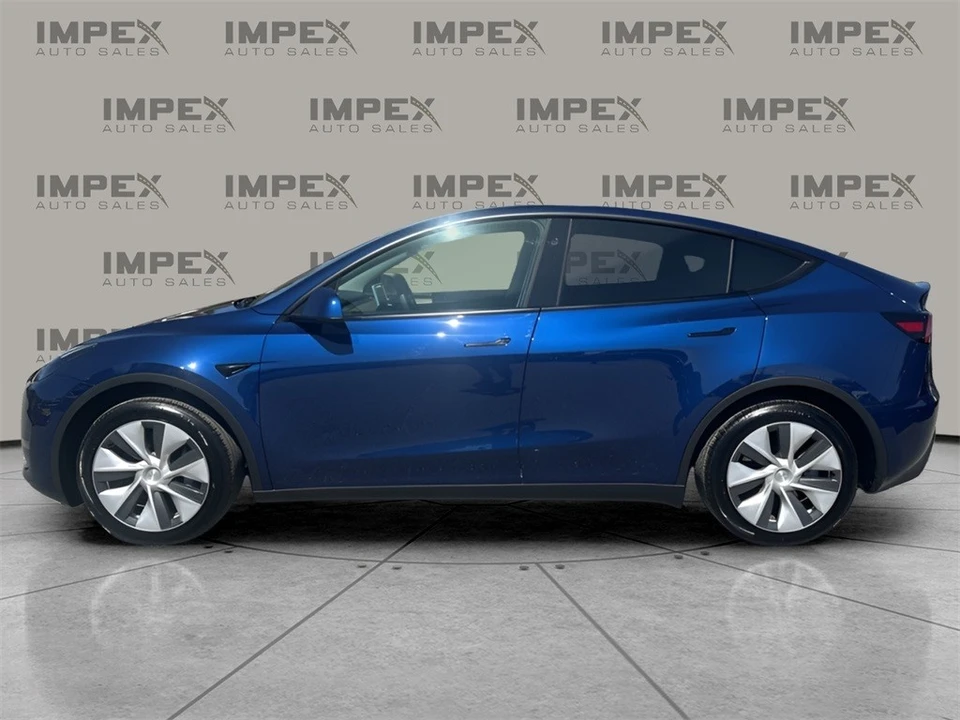 2024 Tesla Model Y - Image 2 of 12