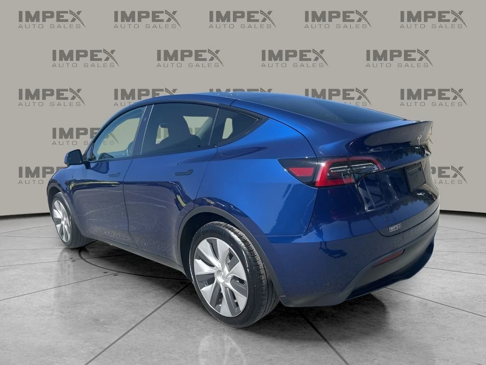 2024 Tesla Model Y - Image 3 of 12