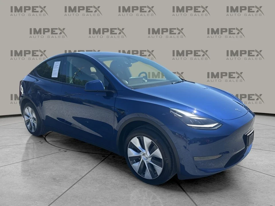 2024 Tesla Model Y - Image 7 of 12