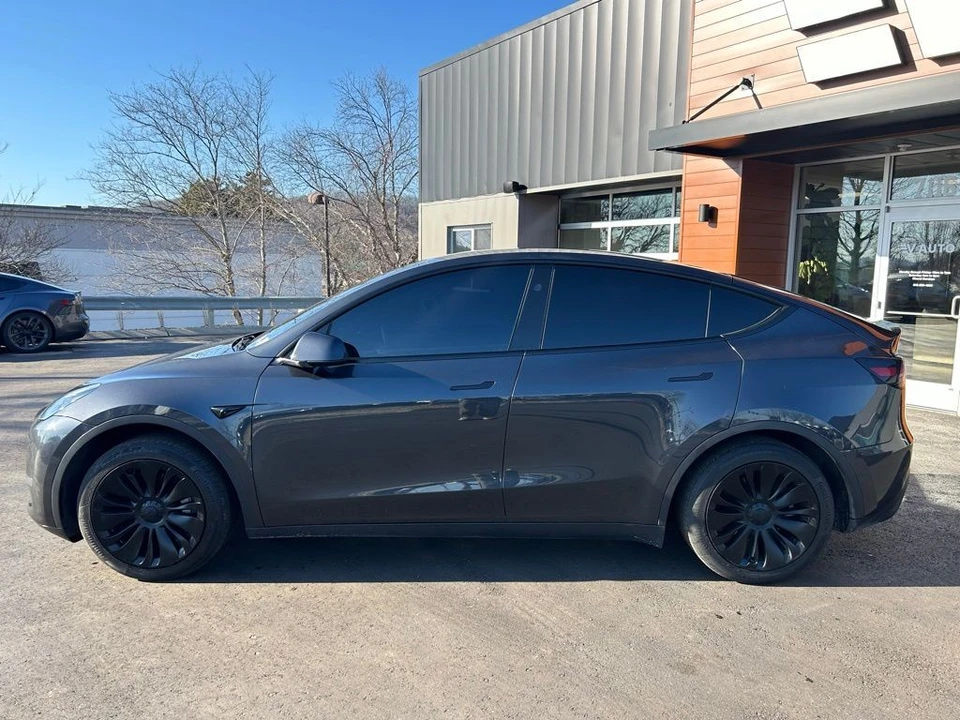 2024 Tesla Model Y - Image 5 of 16