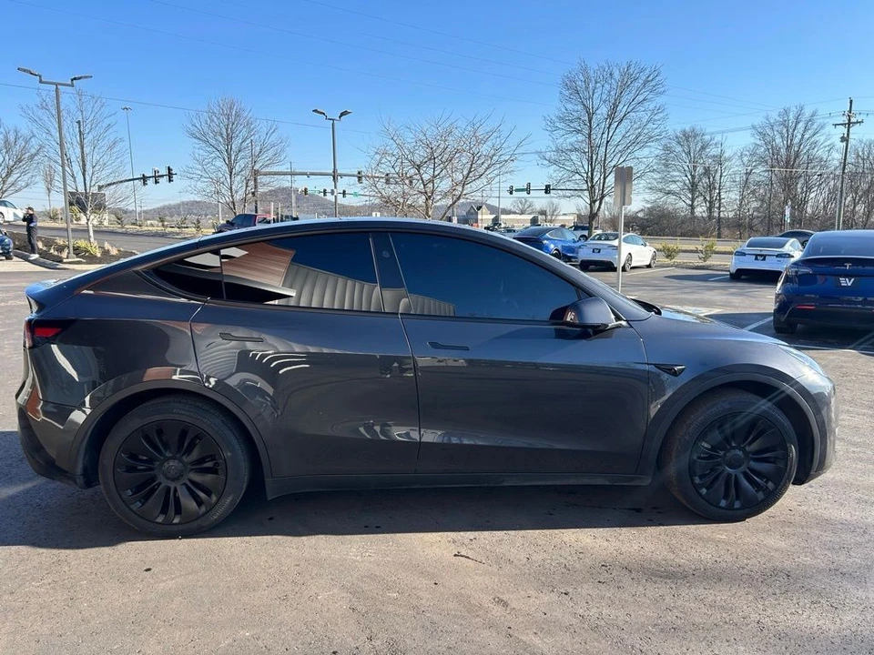 2024 Tesla Model Y - Image 4 of 16