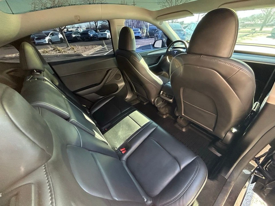 2024 Tesla Model Y - Image 9 of 16