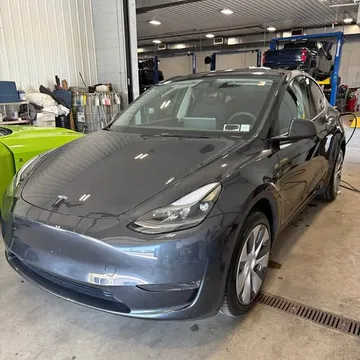 2024 Tesla Model Y Standard Range