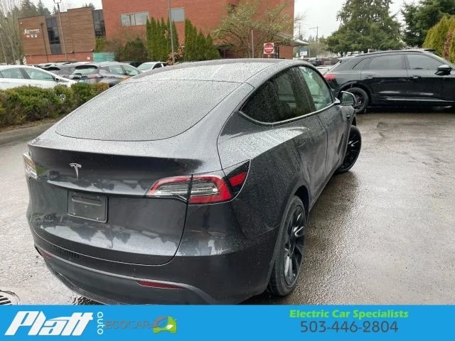 2024 Tesla Model Y - Image 8 of 21