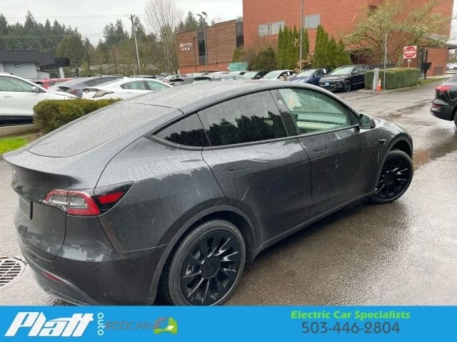2024 Tesla Model Y - Image 9 of 21