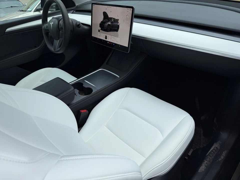 2024 Tesla Model Y - Image 14 of 21