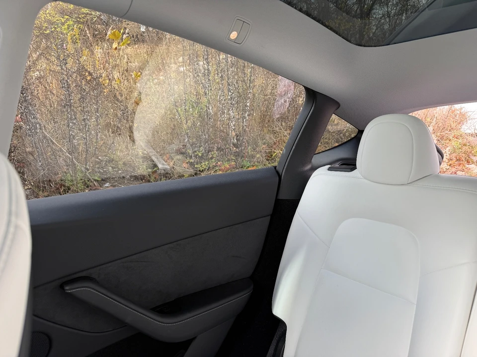 2024 Tesla Model Y - Image 20 of 21