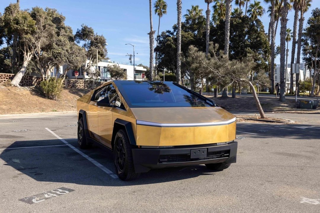 2024 Tesla - Image 12 of 20