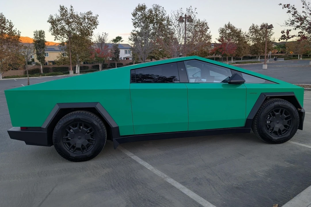 2024 Tesla - Image 15 of 15