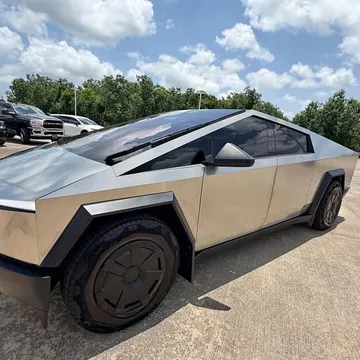 2024 Tesla Cybertruck Cyberbeast