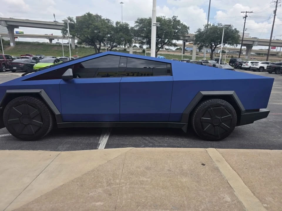 2024 Tesla Cybertruck - Image 8 of 21