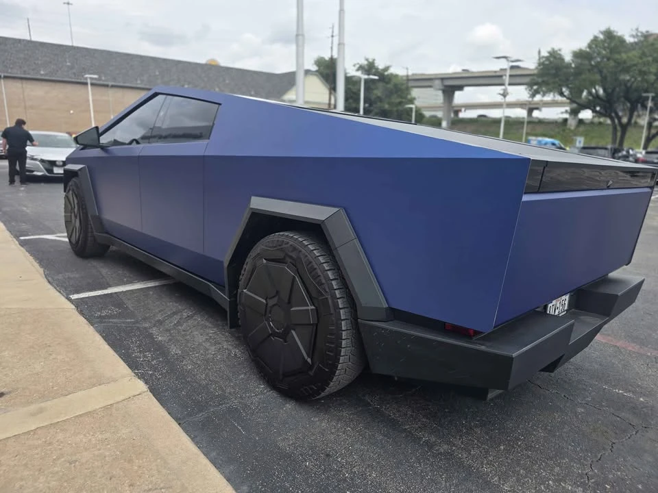 2024 Tesla Cybertruck - Image 7 of 21