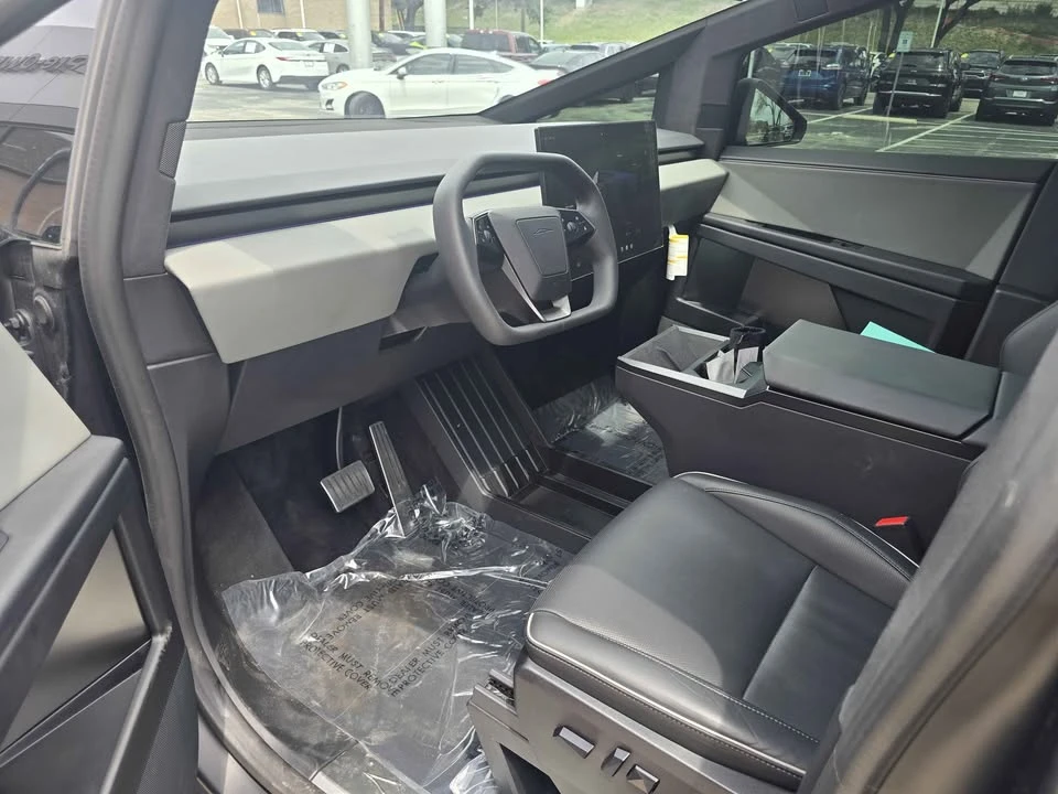 2024 Tesla Cybertruck - Image 11 of 21