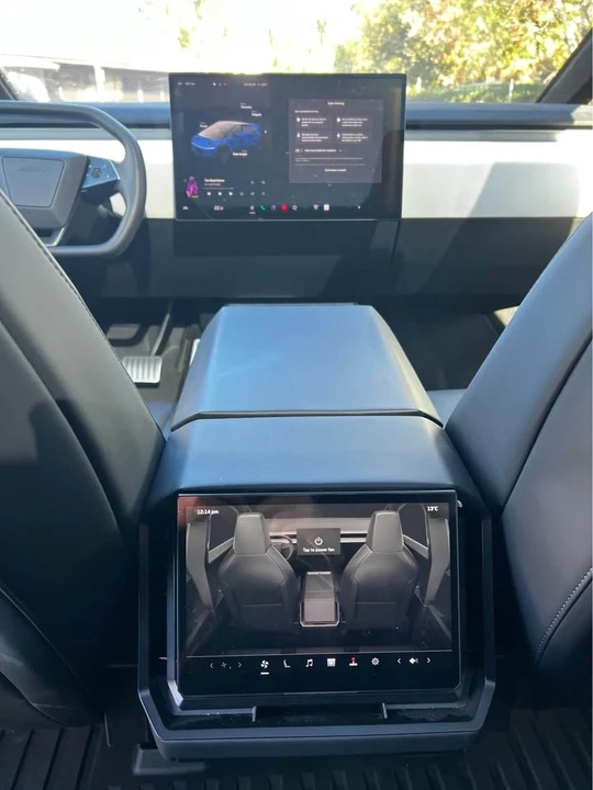 2024 Tesla Cybertruck - Image 12 of 20