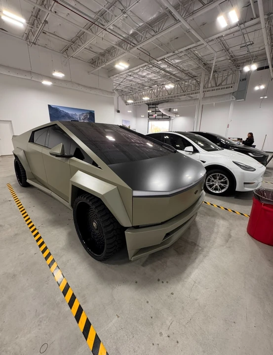 2024 Tesla Cybertruck - Image 15 of 22