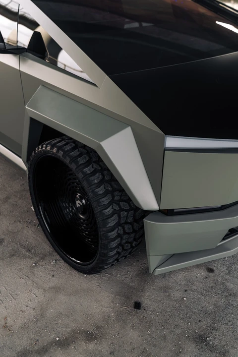 2024 Tesla Cybertruck - Image 8 of 22
