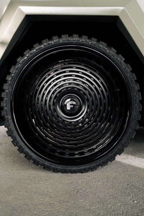 2024 Tesla Cybertruck - Image 10 of 22