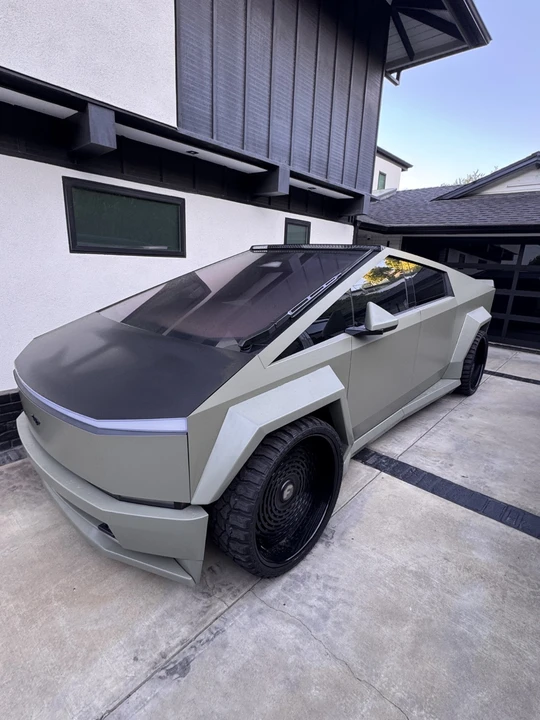 2024 Tesla Cybertruck - Image 3 of 22