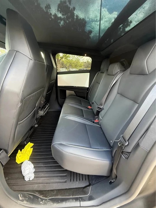 2024 Tesla Cybertruck - Image 9 of 13