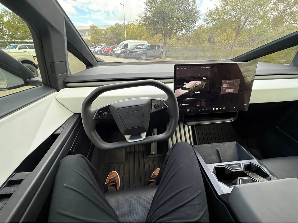 2024 Tesla Cybertruck - Image 8 of 13