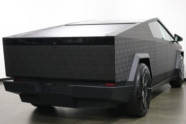 2024 Tesla Cybertruck - Image 11 of 16