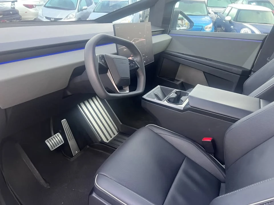 2024 Tesla Cybertruck - Image 5 of 7
