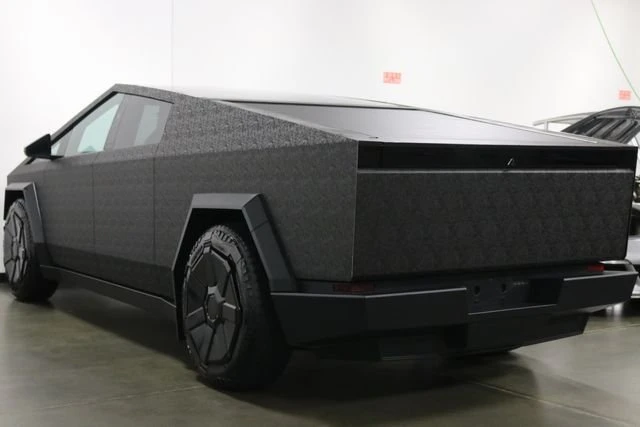 2024 Tesla Cybertruck - Image 8 of 16