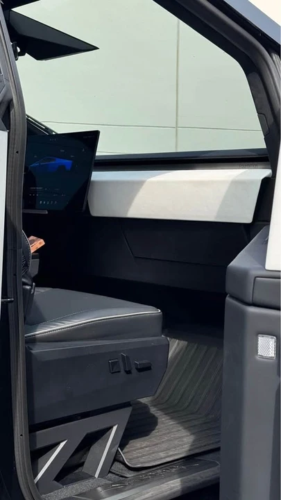 2024 Tesla Cybertruck - Image 3 of 8
