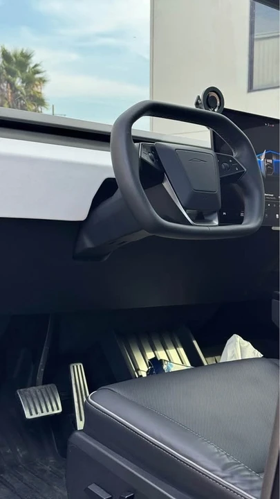 2024 Tesla Cybertruck - Image 6 of 8