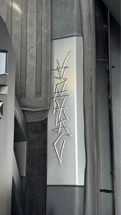 2024 Tesla Cybertruck - Image 5 of 8
