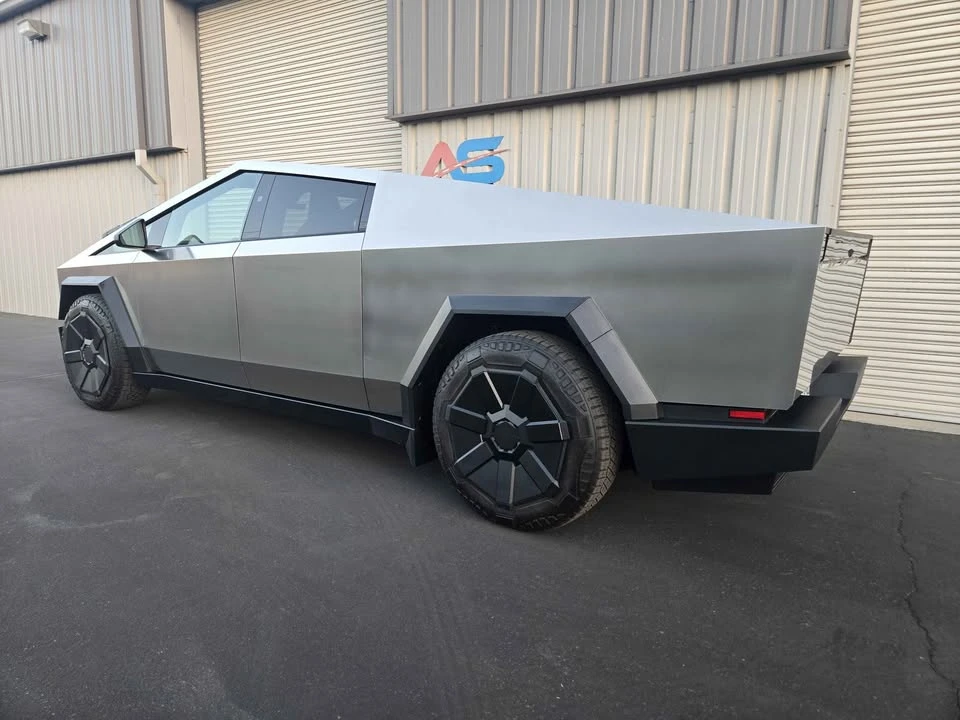 2024 Tesla Cybertruck - Image 3 of 18