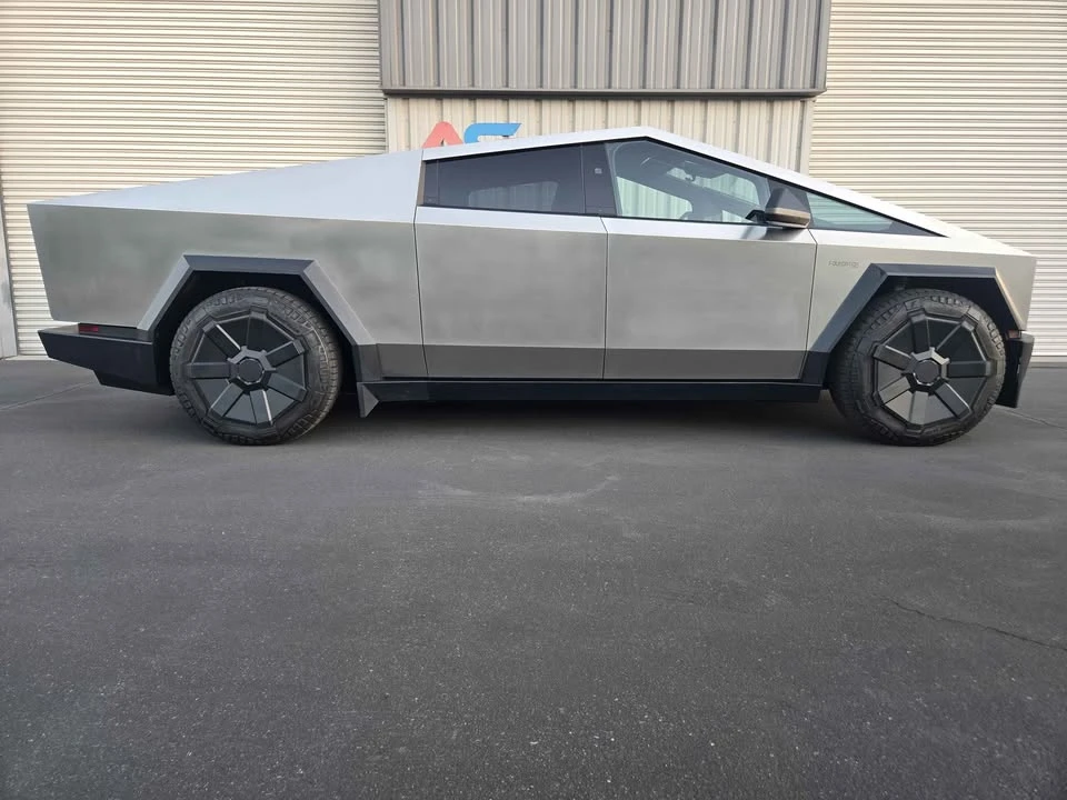 2024 Tesla Cybertruck - Image 6 of 18