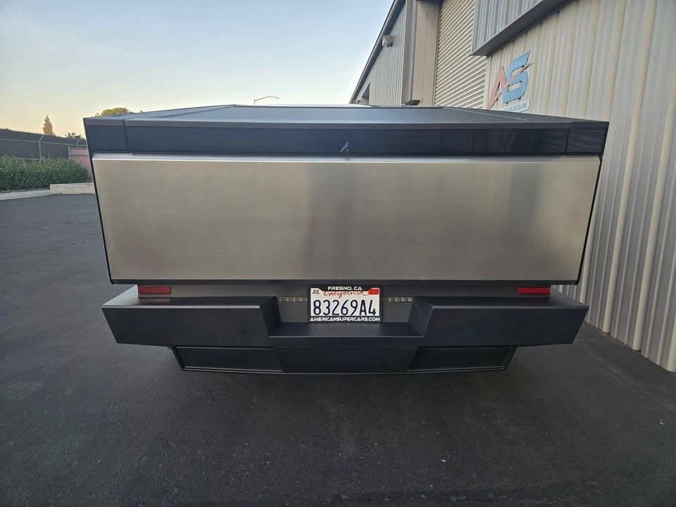 2024 Tesla Cybertruck - Image 4 of 18