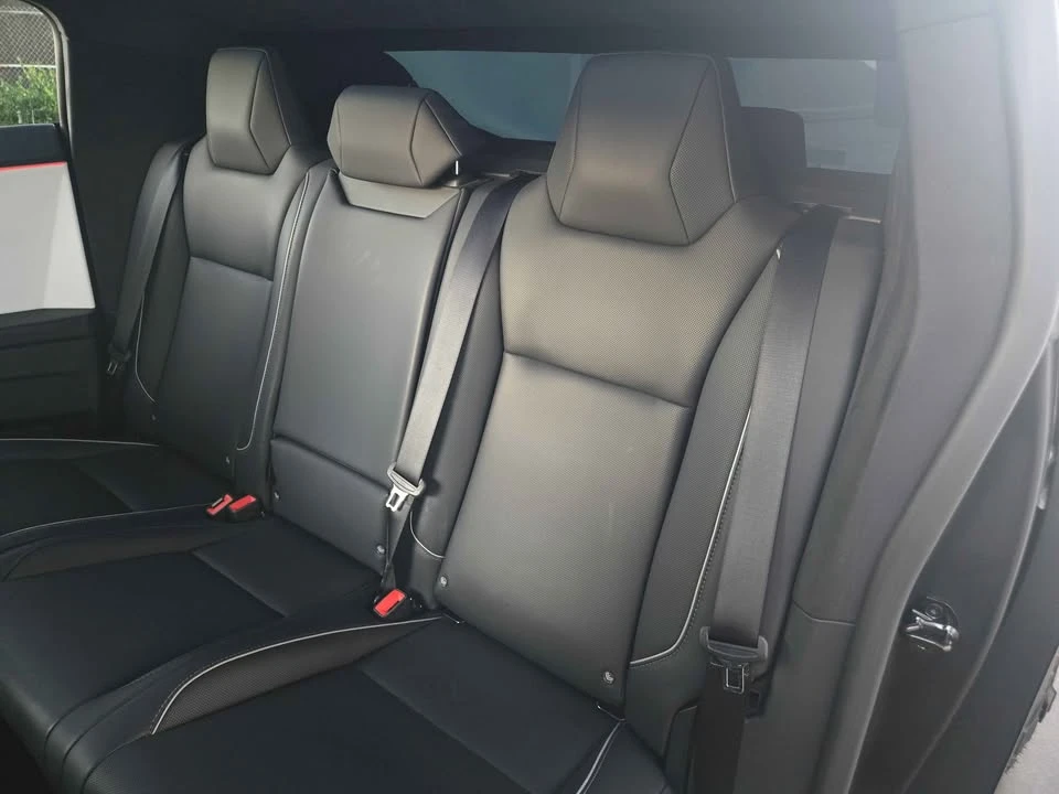 2024 Tesla Cybertruck - Image 14 of 18