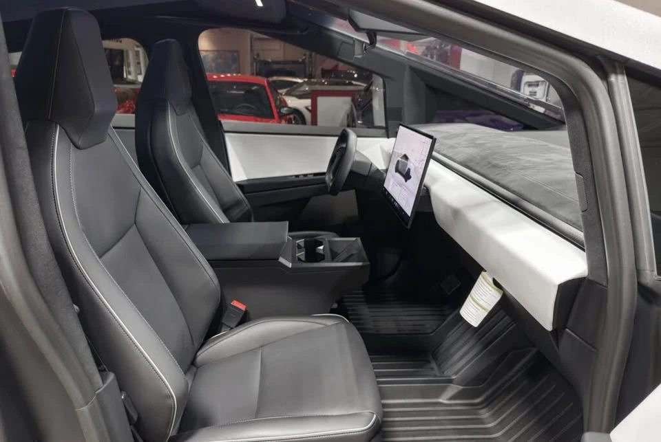 2024 Tesla Cybertruck - Image 8 of 15