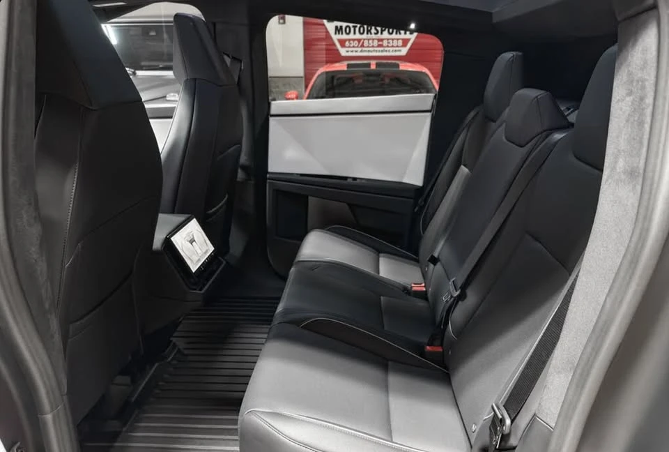 2024 Tesla Cybertruck - Image 13 of 15