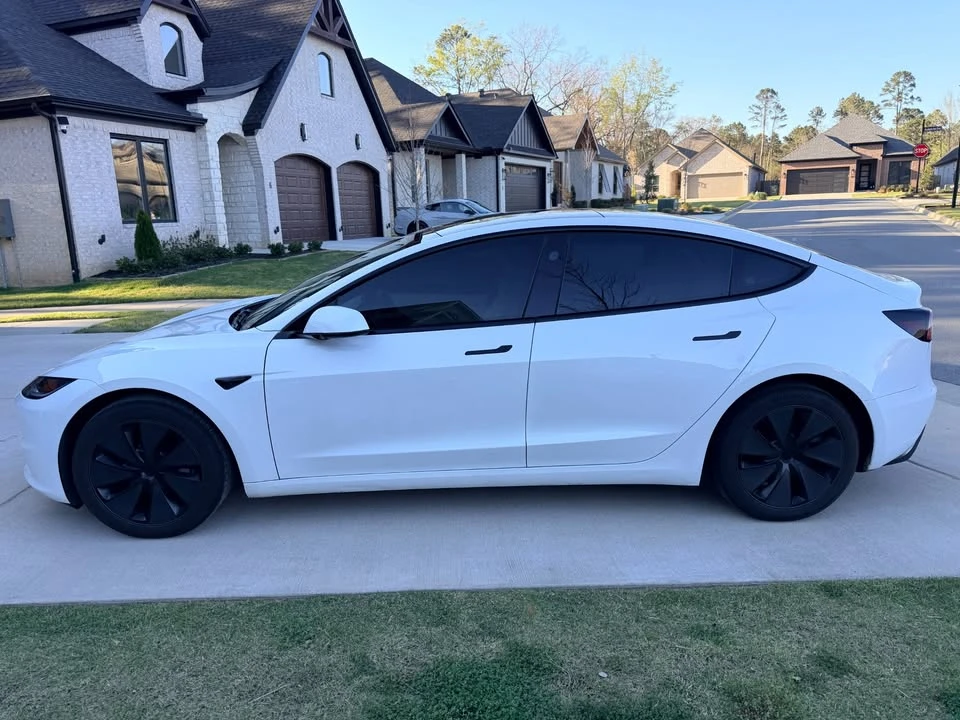 2024 Tesla Model 3 - Image 2 of 17