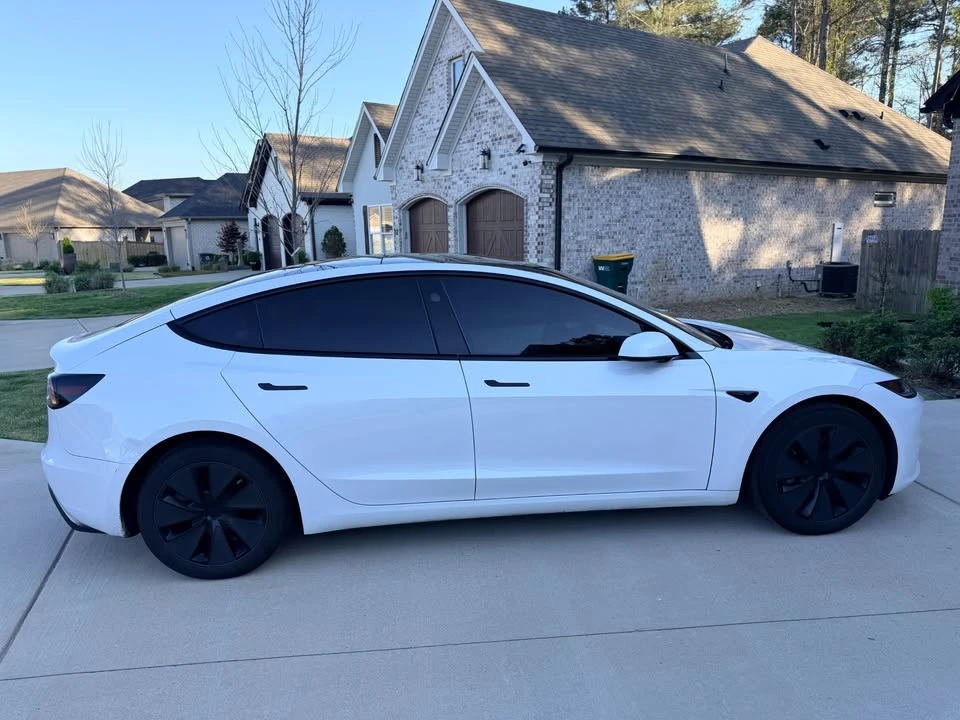 2024 Tesla Model 3 - Image 7 of 17