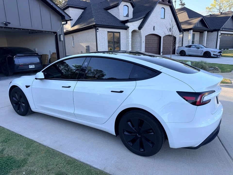 2024 Tesla Model 3 - Image 3 of 17