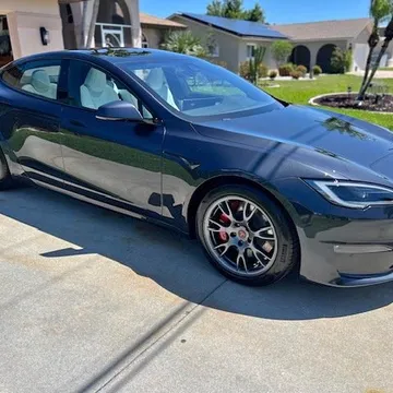 2024 Tesla Model S Plaid