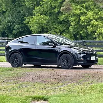 2024 Tesla Model Y Long Range