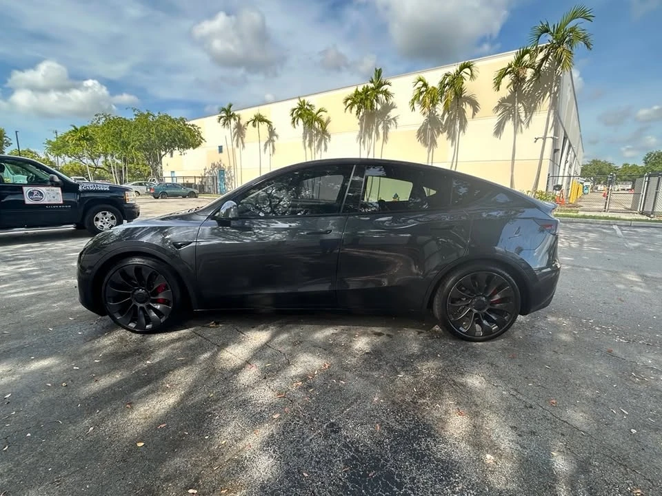 2024 Tesla Model Y Performance - Image 3 of 11